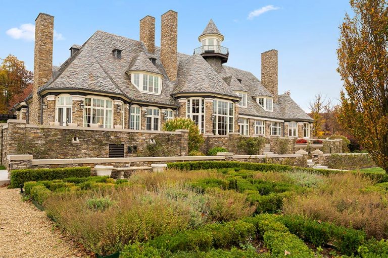 Premier Estate in Ligonier, PA Hits Market & Heads Straight to Luxury