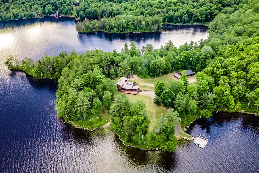 A Peninsula With Two Private Islands in New York’s Adirondack Mountains to be Auctioned