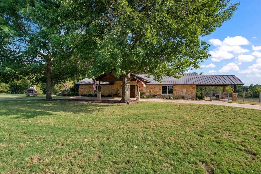 Pecan Bluff on the Brazos River Platinum Luxury Auctions