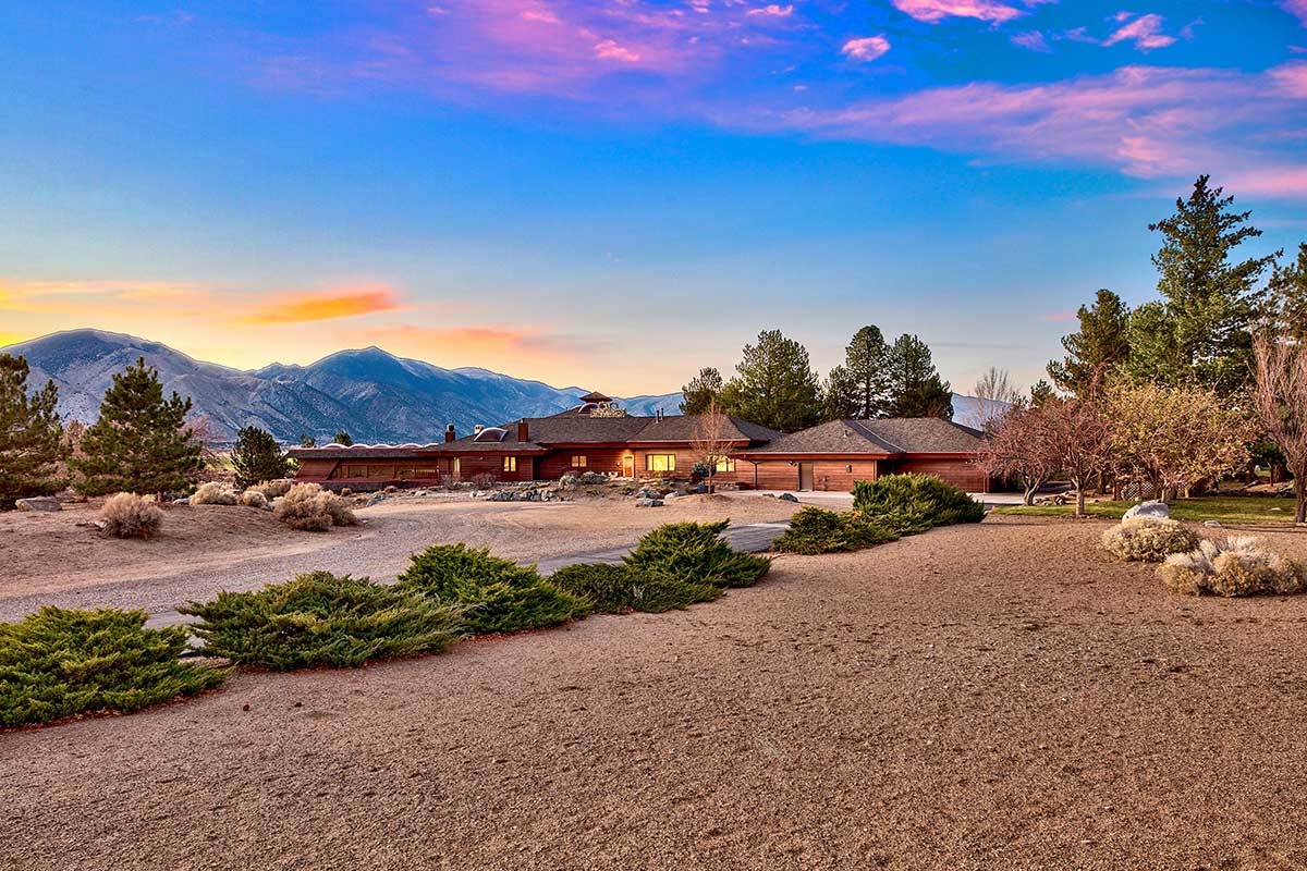 Unique Estate with Dramatic Views of Sierra Nevada Mtns Heads to Luxury Auction® May 25