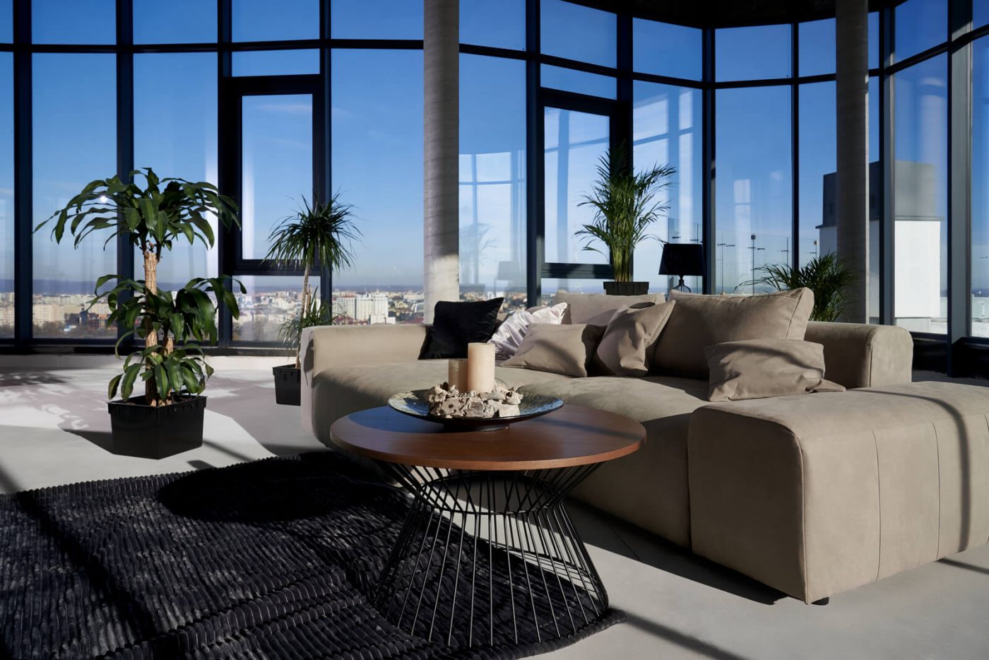 Buying a Luxury Condo in Miami at Auction: What You Need to Know Before You Bid